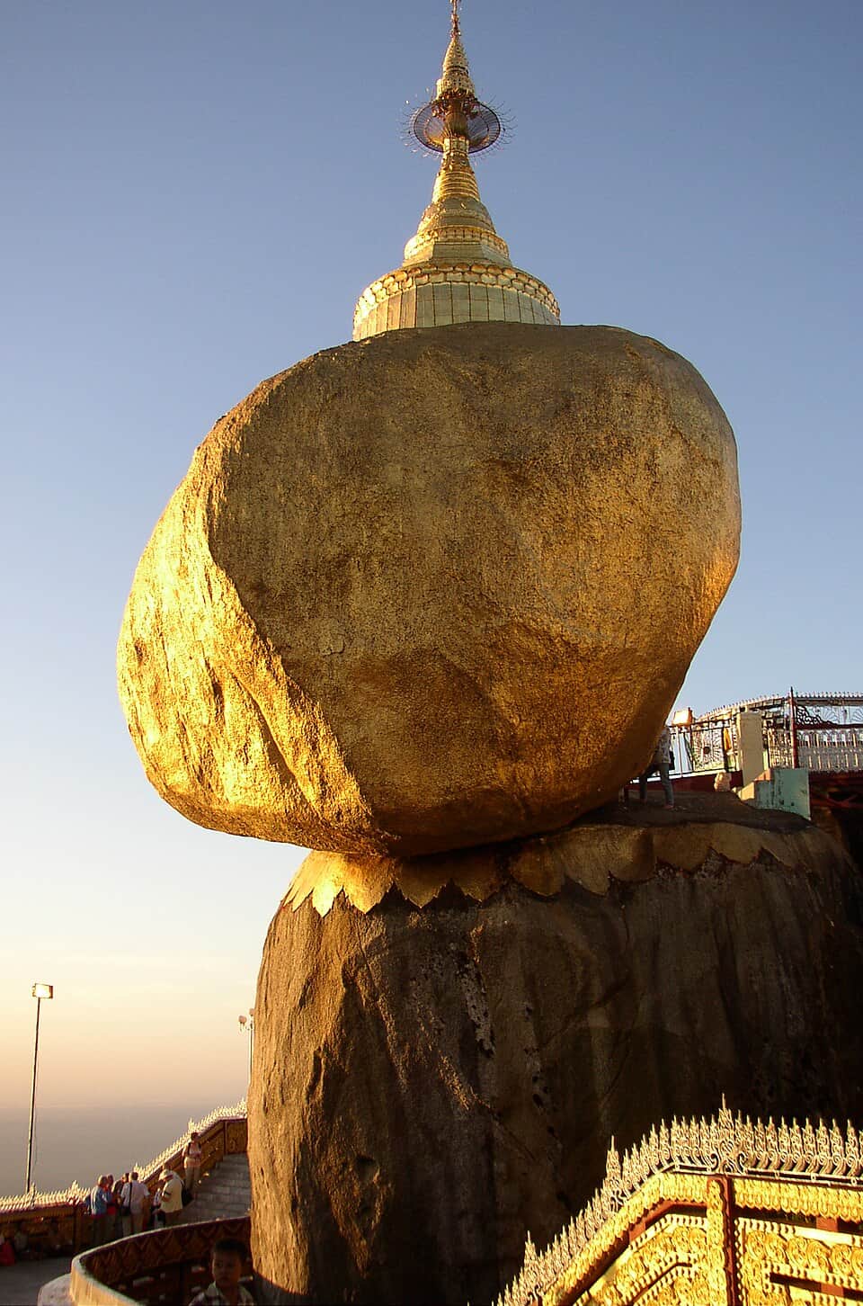 Kyaiktiyo (Golden Rock)