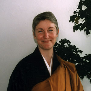 Portrait of Bonnie Myotai Treace
